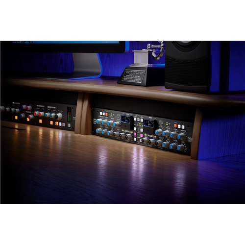 Solid State Logic The Bus Plus side Studio-LR